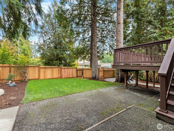 17106 NE 31st Place, Bellevue WA 98008