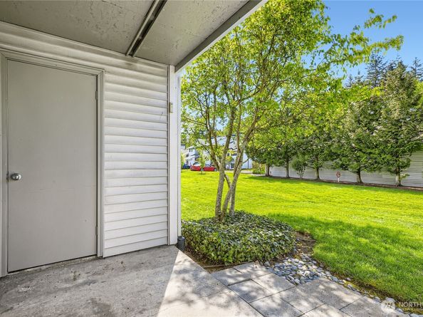 23325 Cedar Way G105, Mountlake Terrace WA 98043