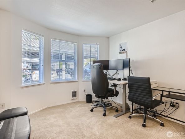 23325 Cedar Way G105, Mountlake Terrace WA 98043