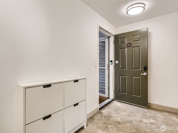 23325 Cedar Way G105, Mountlake Terrace WA 98043