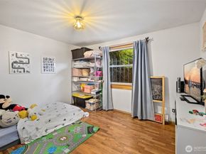 327 24th Avenue E, Seattle WA 98112