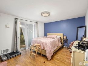 327 24th Avenue E, Seattle WA 98112
