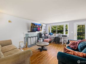 327 24th Avenue E, Seattle WA 98112