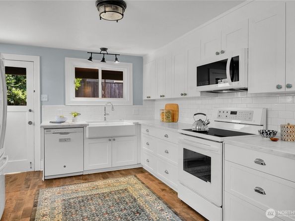 916 20th Avenue E, Seattle WA 98112