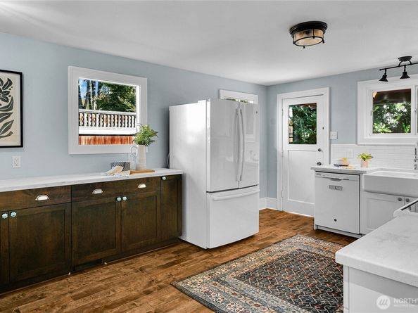 916 20th Avenue E, Seattle WA 98112