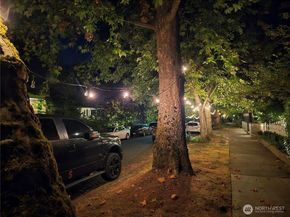 916 20th Avenue E, Seattle WA 98112