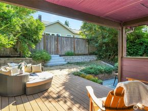 916 20th Avenue E, Seattle WA 98112