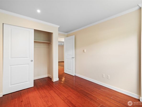 14010 NE 181st Place C102, Woodinville WA 98072