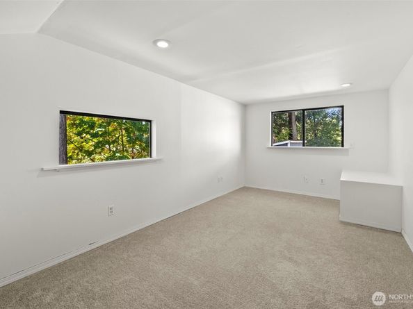 102 N 184th Street, Shoreline WA 98133