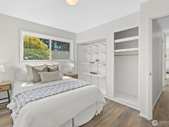 102 N 184th Street, Shoreline WA 98133
