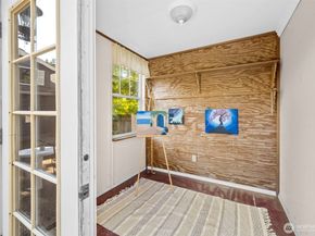 102 N 184th Street, Shoreline WA 98133