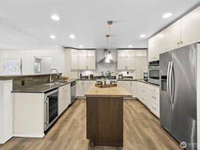 102 N 184th Street, Shoreline WA 98133