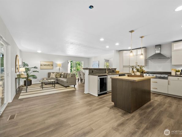 102 N 184th Street, Shoreline WA 98133
