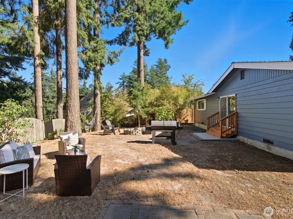 102 N 184th Street, Shoreline WA 98133