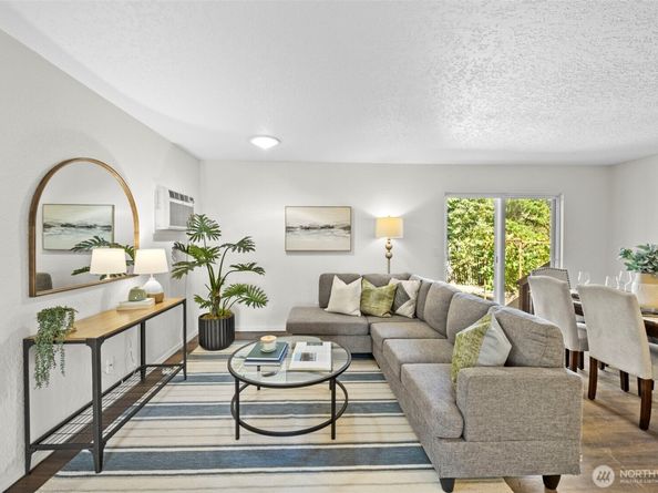 102 N 184th Street, Shoreline WA 98133