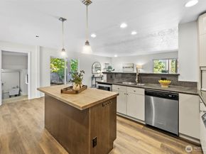 102 N 184th Street, Shoreline WA 98133