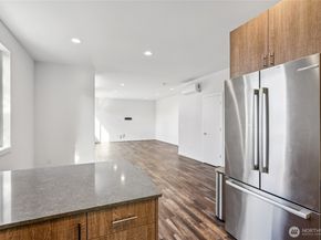6325 34th Avenue SW C, Seattle WA 98126