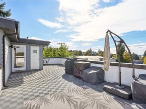 6325 34th Avenue SW C, Seattle WA 98126