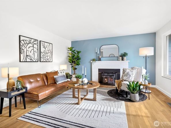 24125 2nd Place W, Bothell WA 98021