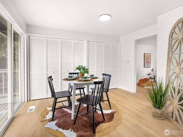 24125 2nd Place W, Bothell WA 98021