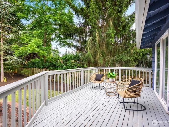 24125 2nd Place W, Bothell WA 98021