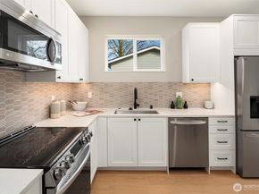 332 17th Avenue B, Seattle WA 98122