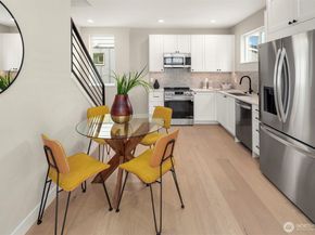 332 17th Avenue B, Seattle WA 98122