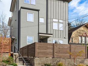 332 17th Avenue B, Seattle WA 98122