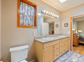 4026 Island Crest Way, Mercer Island WA 98040