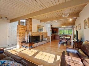 4026 Island Crest Way, Mercer Island WA 98040
