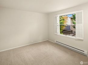 1420 Bellevue Way SE 5, Bellevue WA 98004