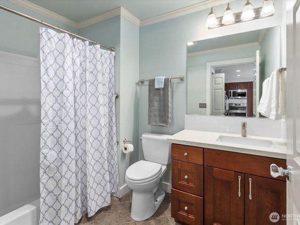 1417 Queen Anne Avenue N 313, Seattle WA 98109