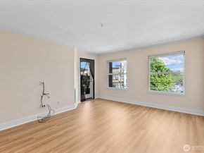 1417 Queen Anne Avenue N 313, Seattle WA 98109
