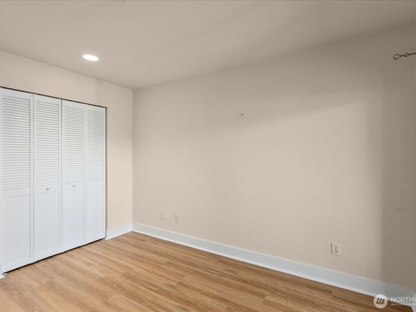 1417 Queen Anne Avenue N 313, Seattle WA 98109