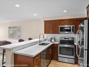 1417 Queen Anne Avenue N 313, Seattle WA 98109