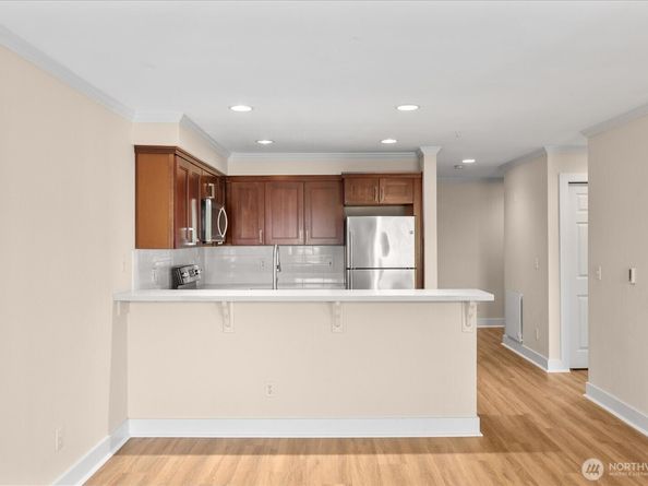1417 Queen Anne Avenue N 313, Seattle WA 98109
