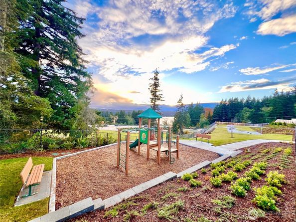 17529 NE Midnight Sun Loop, Poulsbo WA 98370