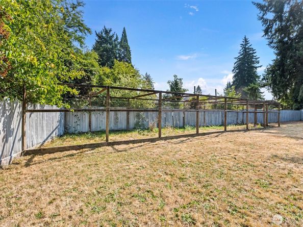 2017 SE Juniper Ct, Port Orchard WA 98366