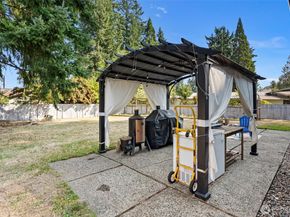 2017 SE Juniper Ct, Port Orchard WA 98366