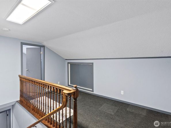 2017 SE Juniper Ct, Port Orchard WA 98366