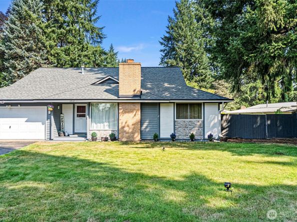 2017 SE Juniper Ct, Port Orchard WA 98366