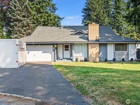 2017 SE Juniper Ct, Port Orchard WA 98366