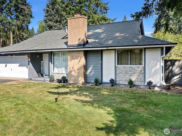 2017 SE Juniper Ct, Port Orchard WA 98366