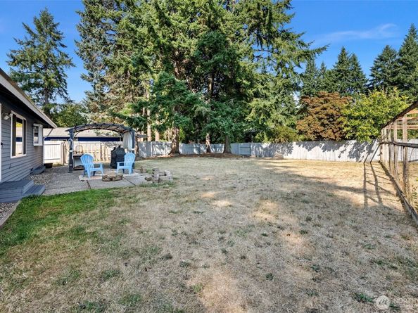 2017 SE Juniper Ct, Port Orchard WA 98366