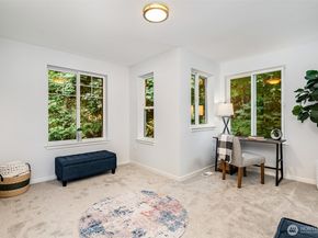 5523 Lakemont Boulevard SE 604, Bellevue WA 98006