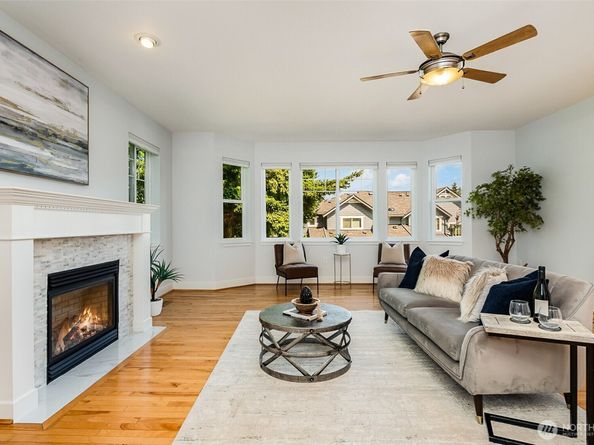5523 Lakemont Boulevard SE 604, Bellevue WA 98006