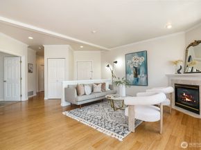 18606 NE 57th Street, Redmond WA 98052