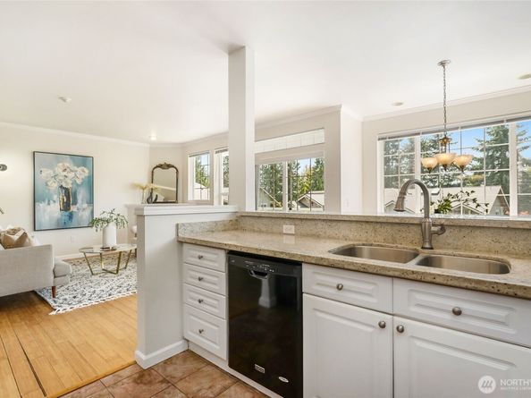 18606 NE 57th Street, Redmond WA 98052