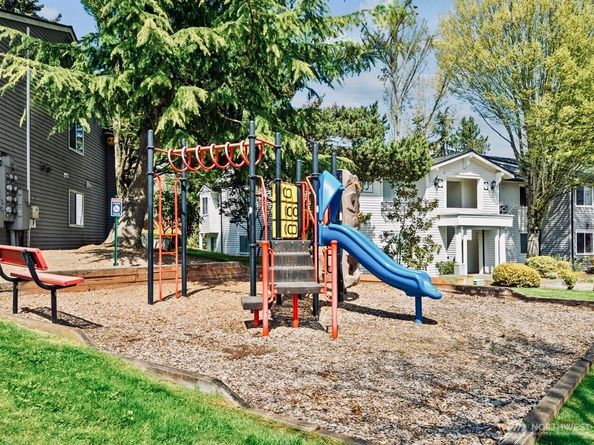 15415 35th Avenue W B202, Lynnwood WA 98087