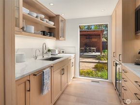13403 NE 33rd Lane, Bellevue WA 98005